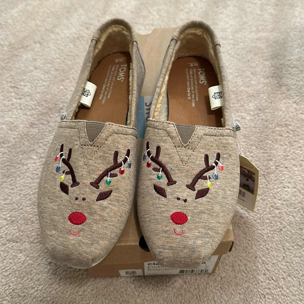 NWT TOMS shoes